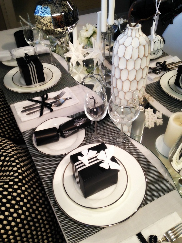 decoration de table de noel noire et blanche